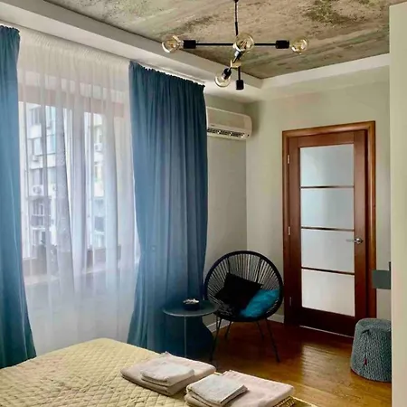 Apartment сучасні у самому серці одеси *